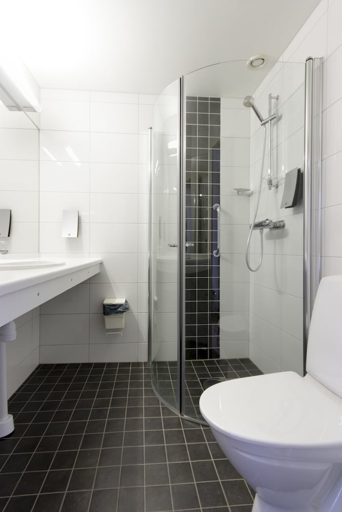 غرفة سوبيريور بسرير كينج بإطلالة على البحر، First Hotel Statt Ornskoldsvik 6/7