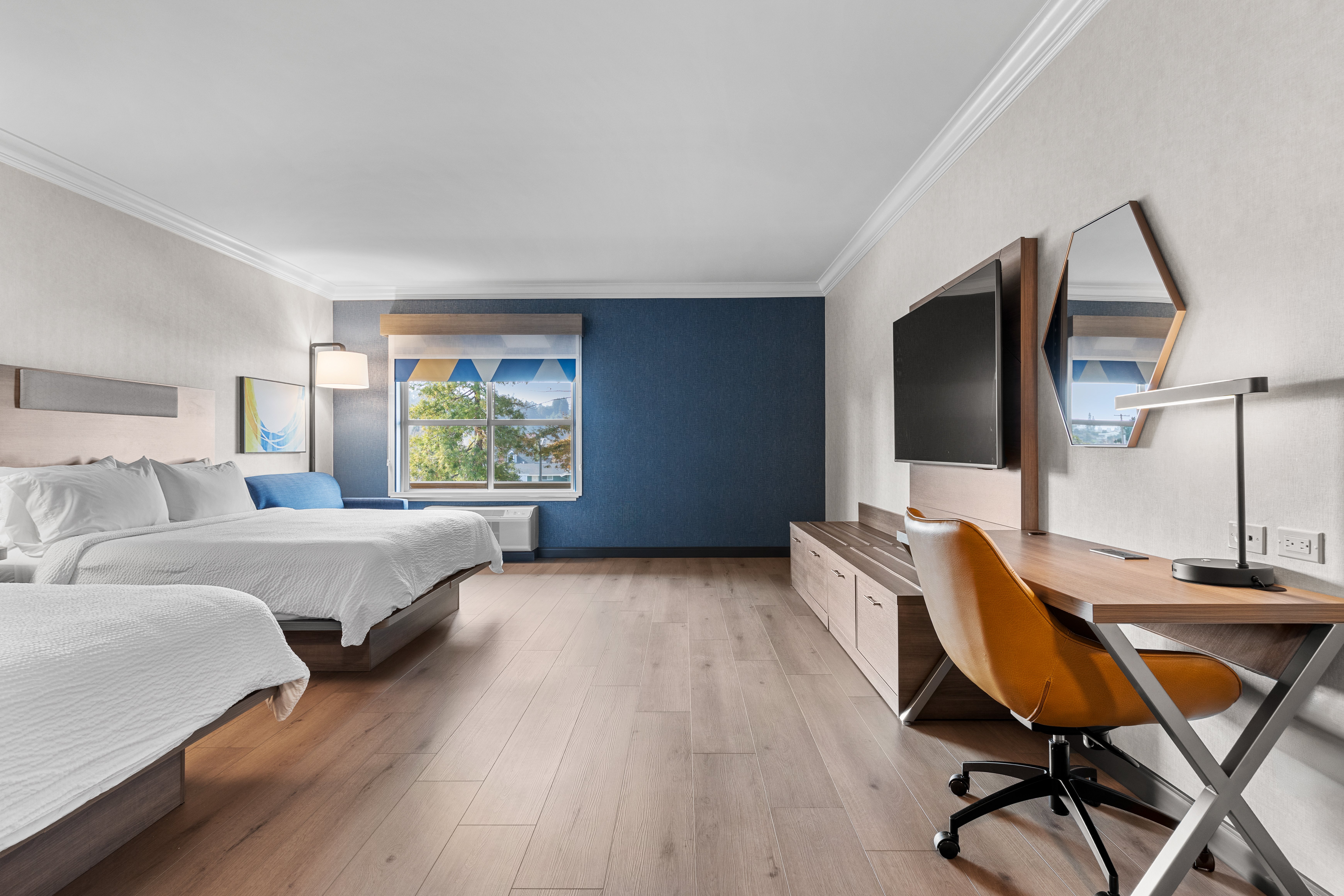 Holiday Inn Express Hotel Suites Santa Cruz 26/72