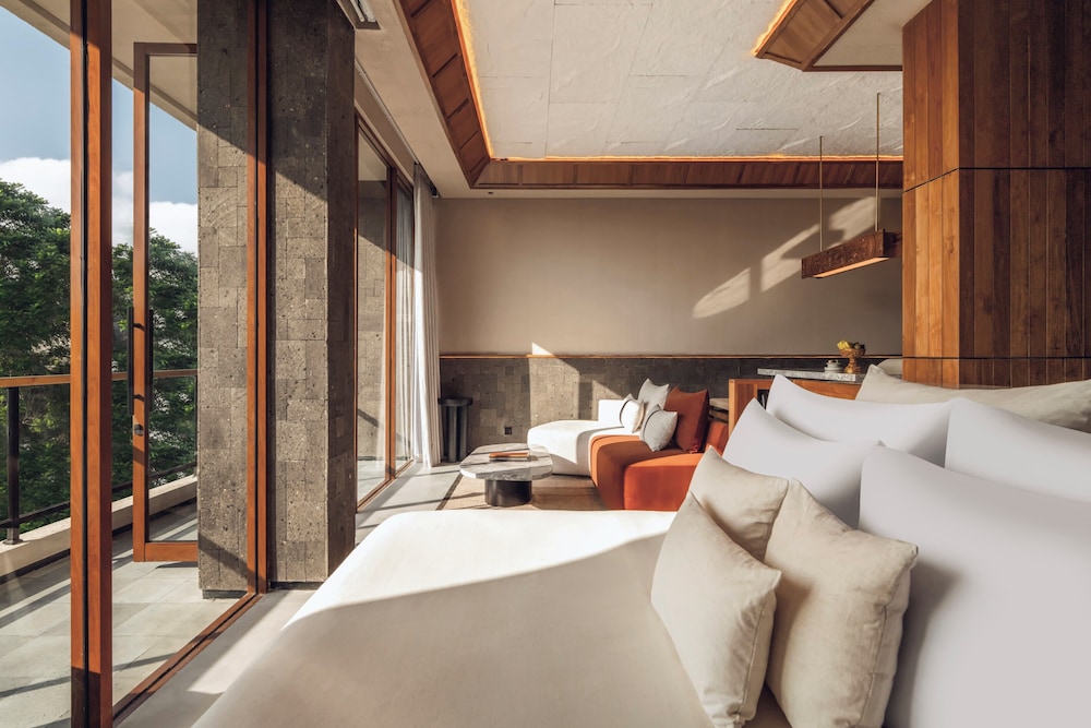 Suite, Single Bed, Valley View