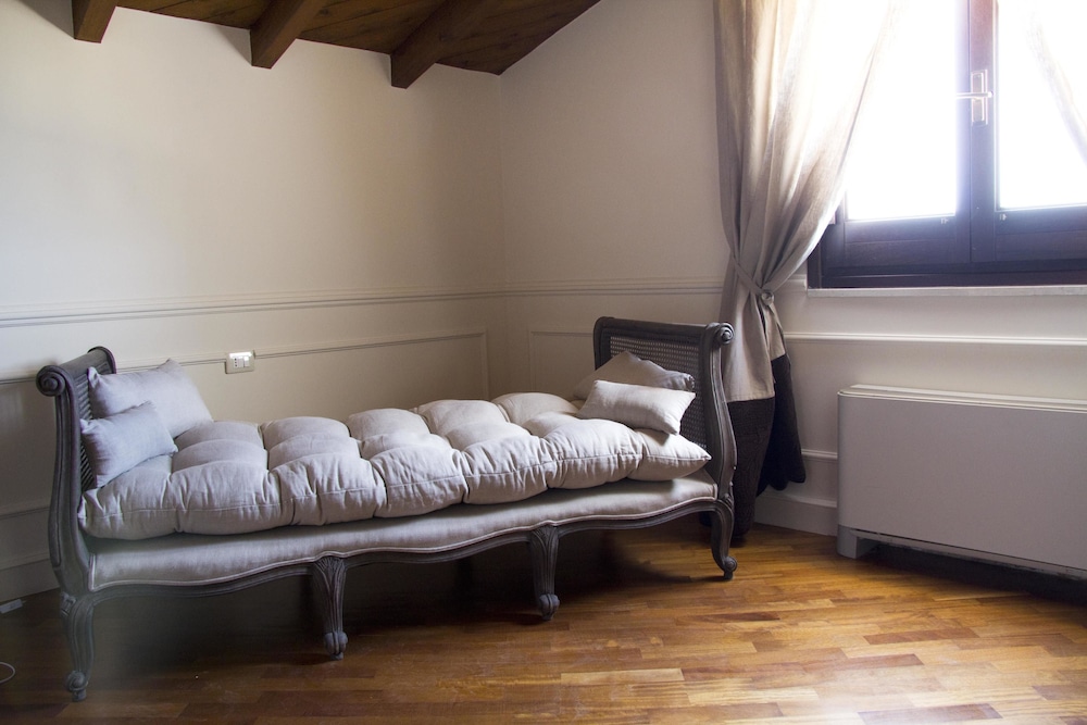 Villa Calandrino Hotel 53/65