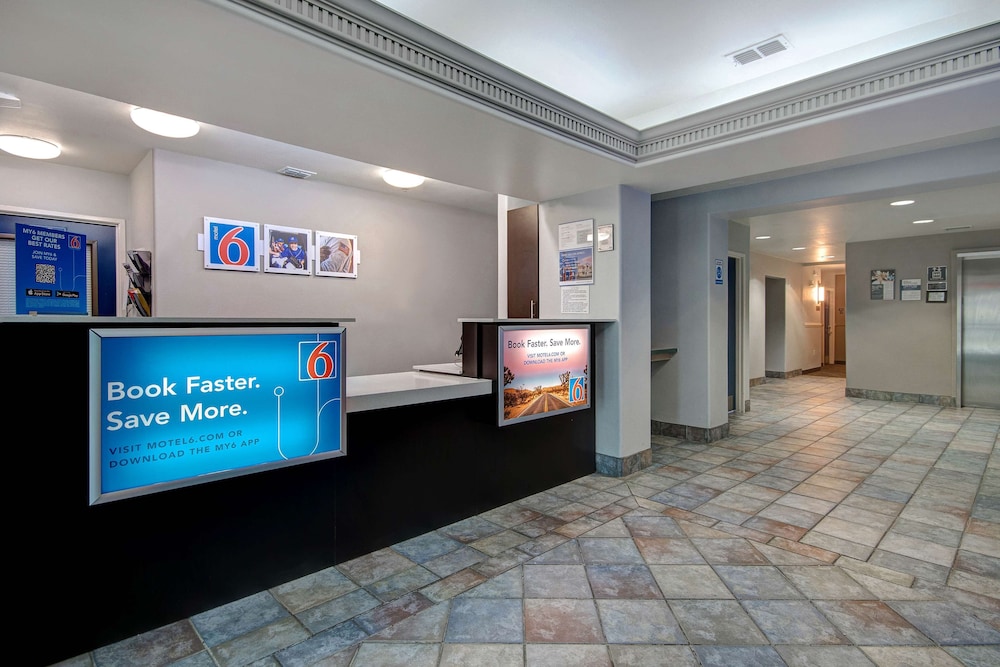 Motel6 Pharr, TX 8/55