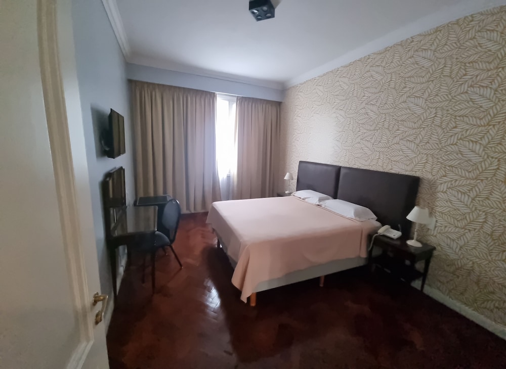 Hotel Regis 33/51