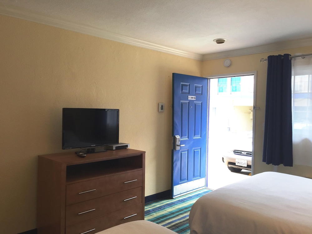 Surf Motel 18/42