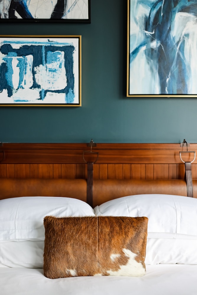 Riverwalk, Suite, King Bed