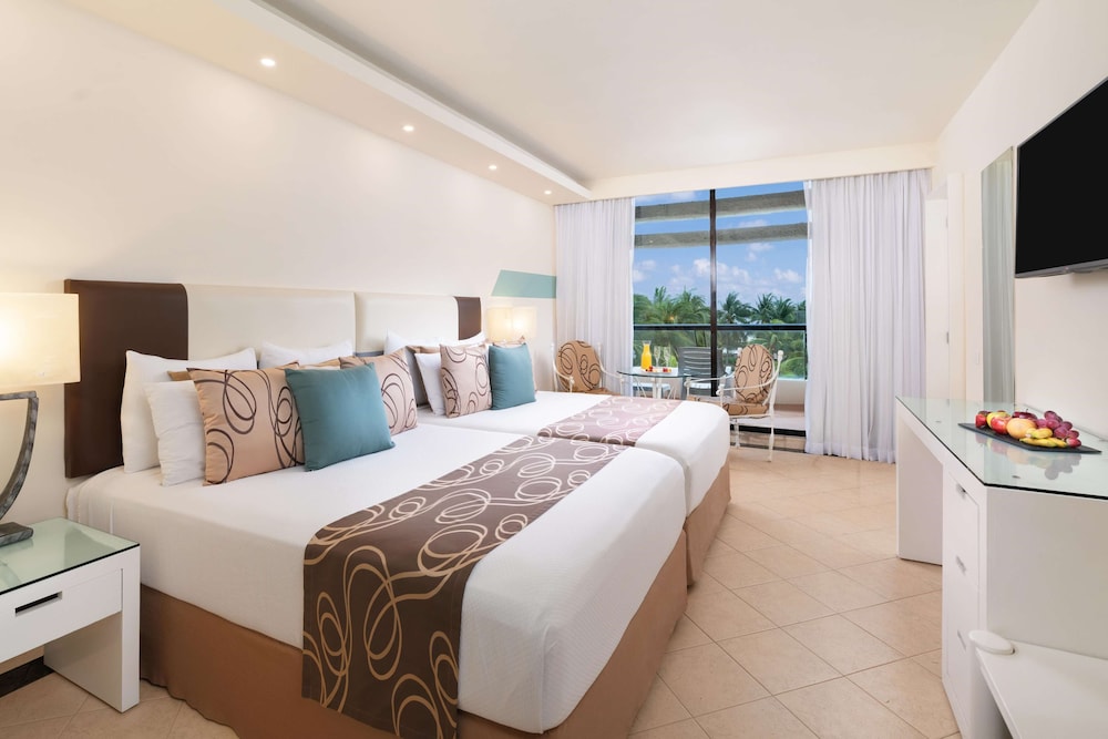 Grand Oasis Cancun All Inclusive 23/71