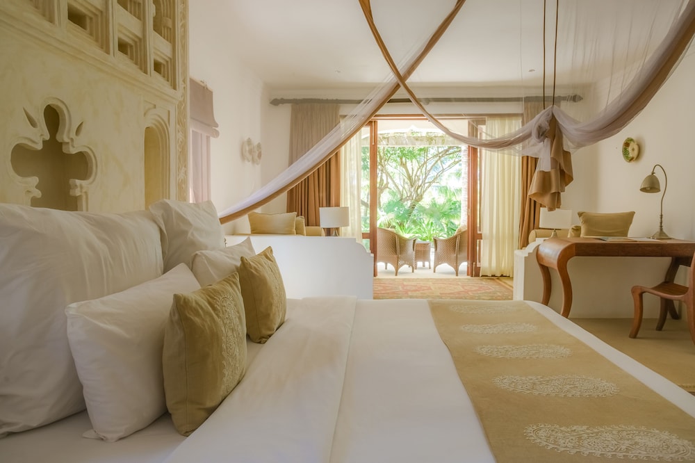 SWAHILI BEACH 36/62