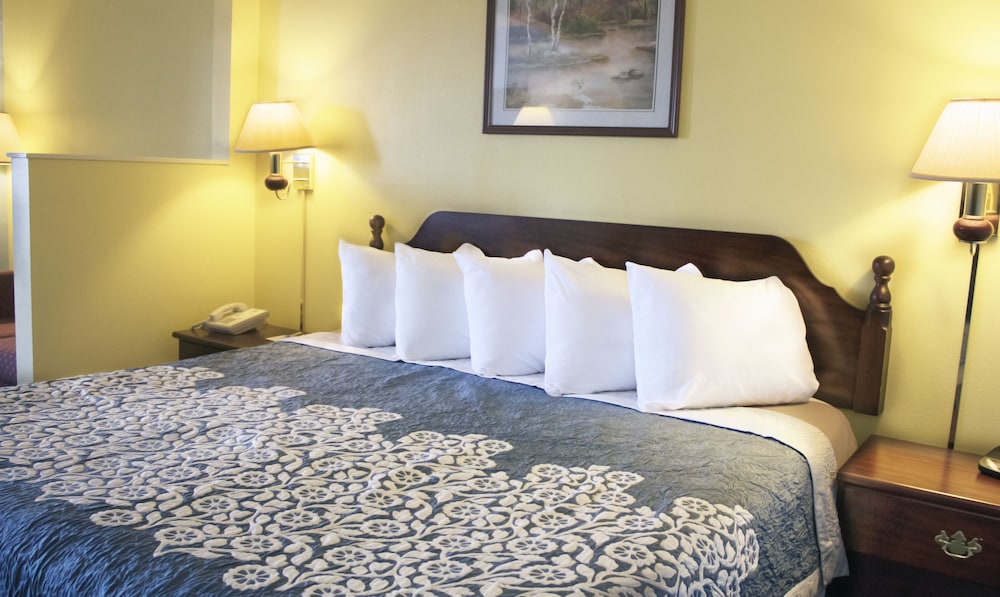 戴斯酒店By温德姆酒店Battlefield路/Hwy 65(Days Inn By Wyndham Battlefield Rd/Hwy 65) 图片4