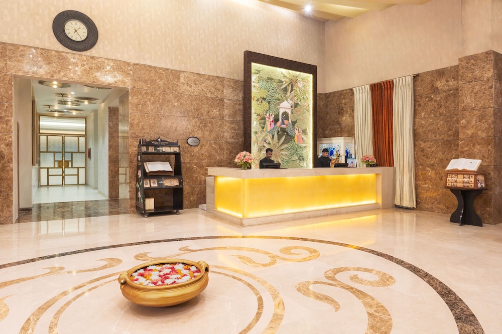Nidhivan Sarovar Portico Vrindavan 8/58