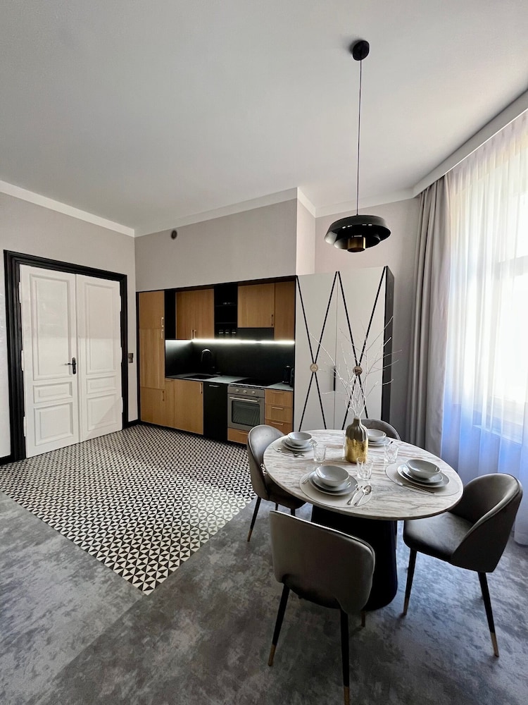 Szewska 22 Boutique 35/50