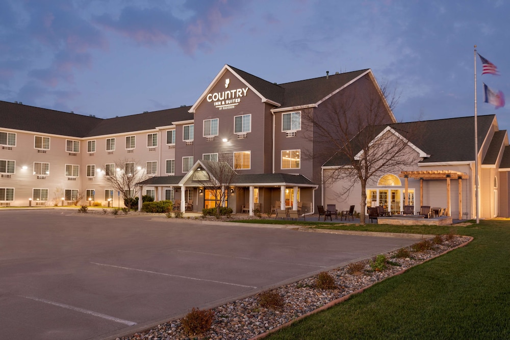 Country Inn & Suites By Radisson, Ames, IA 1/25