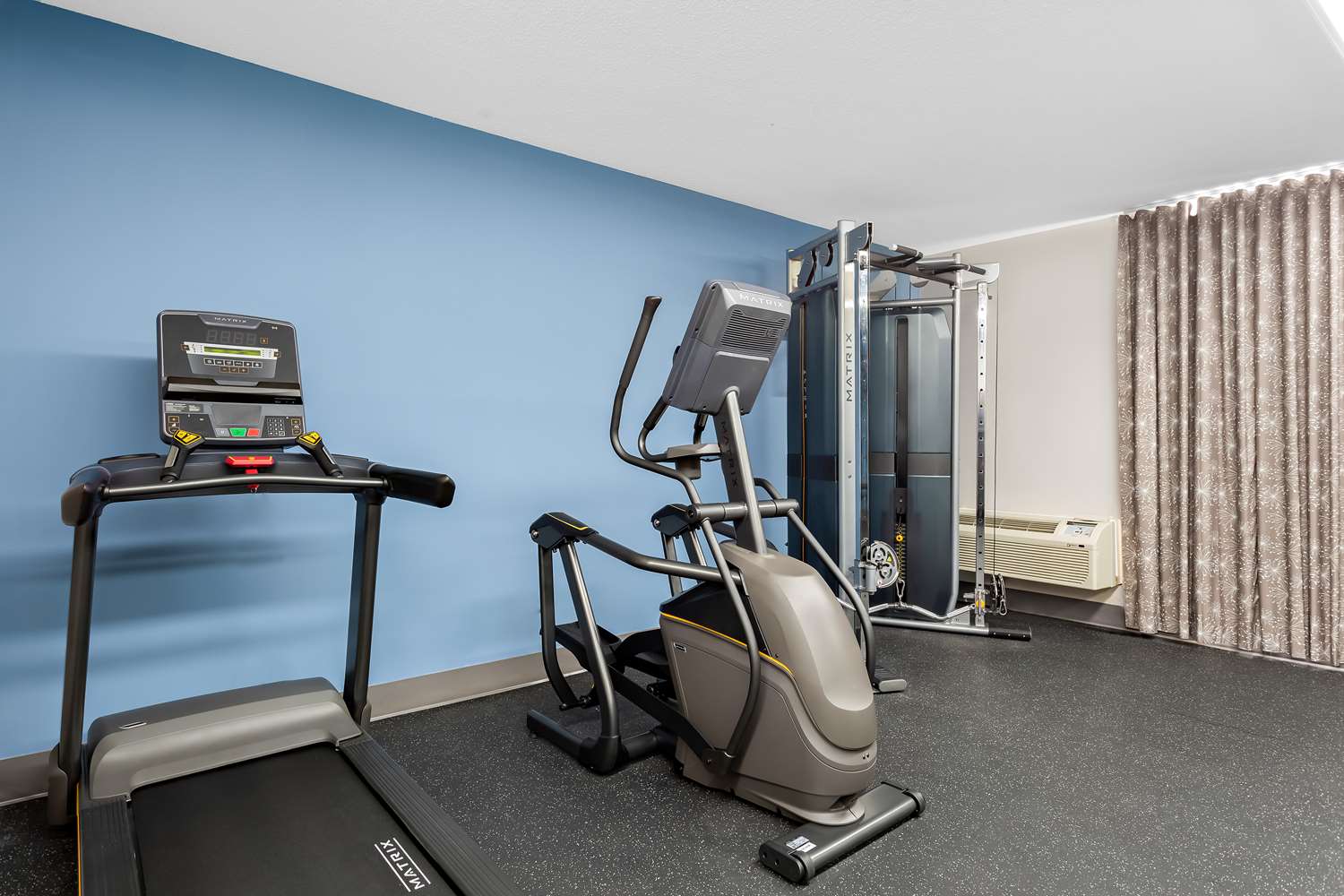 SureStay Plus by Best Western Windsor 11/18