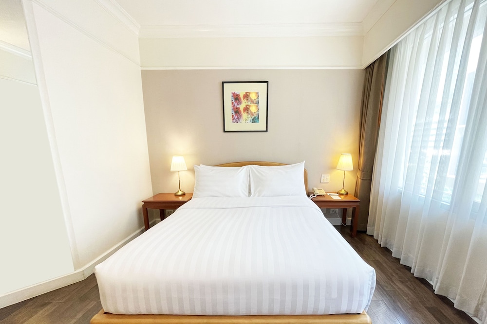 Le Siam Hotel 9/66