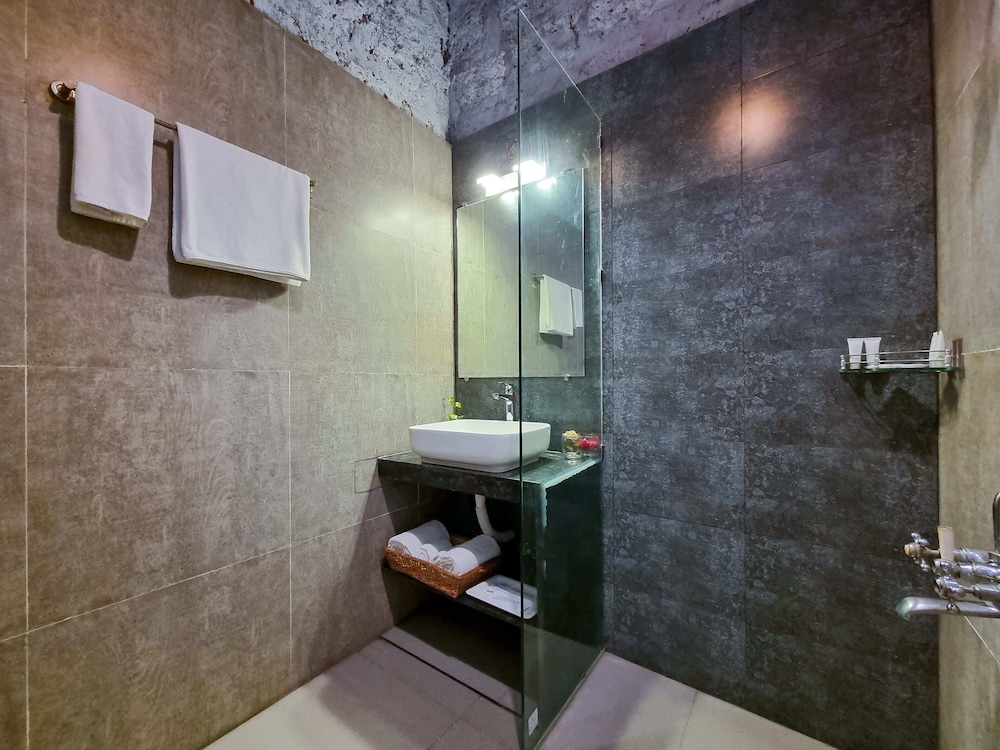 Lotus Eco Beach Resort, Murud Beach-Dapoli, District Ratnagiri 72/74