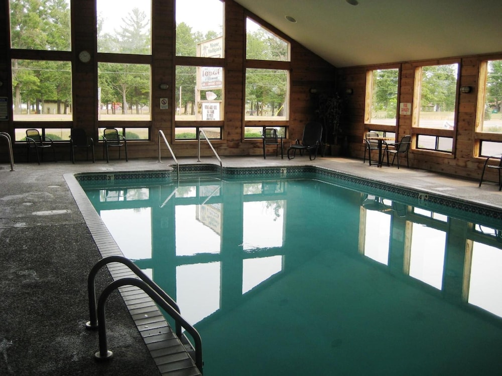 swimming pool spa