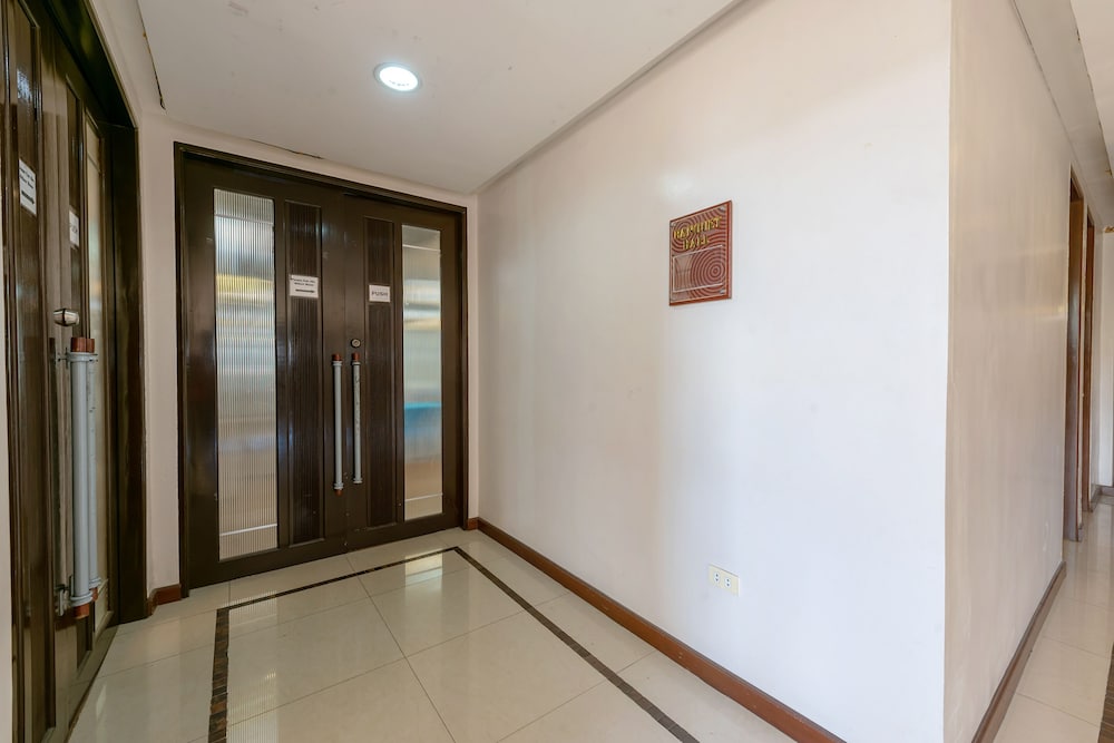 Capital O 176 Bliss Hotel 33/60