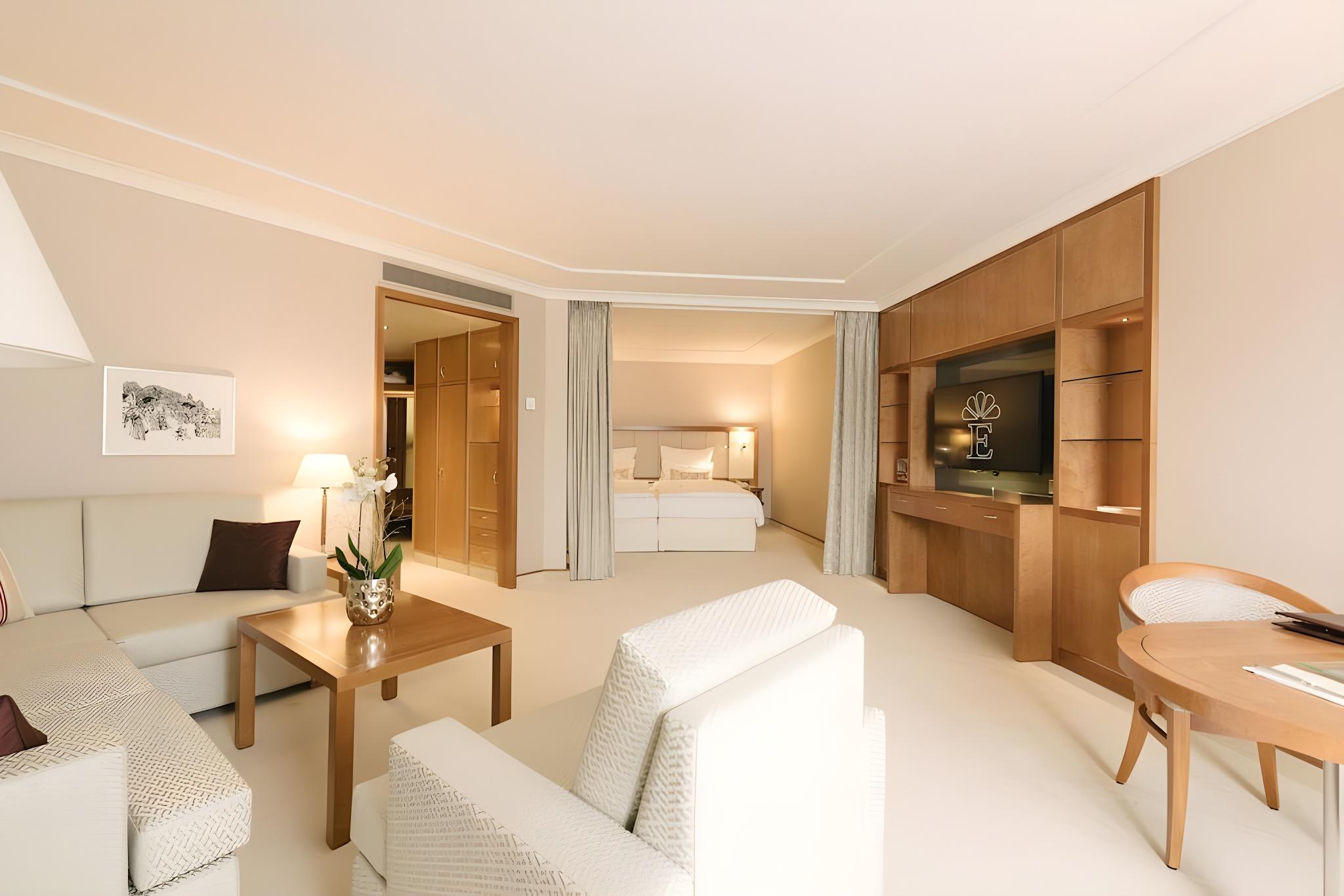 Room, Alcove