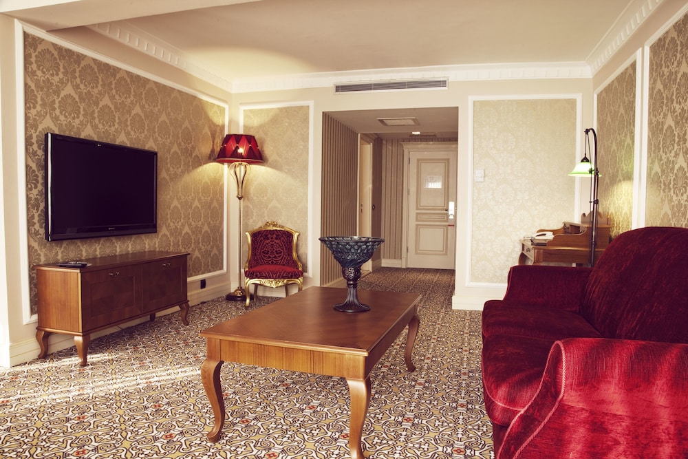 Suadiye Hotel 43/63