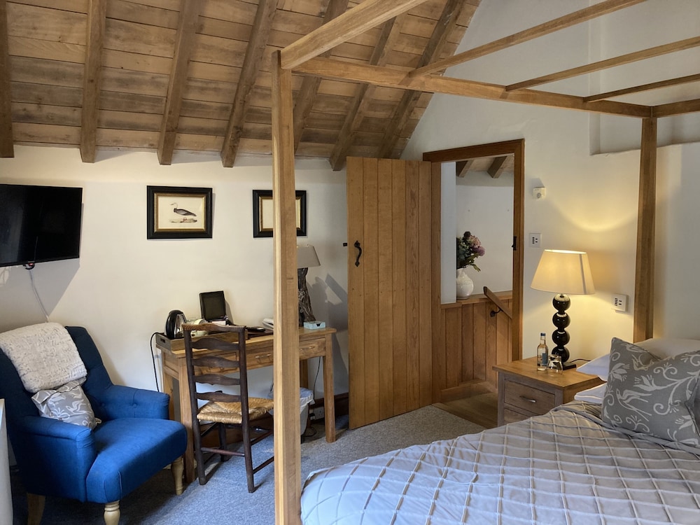 Old Downton Lodge 29/50