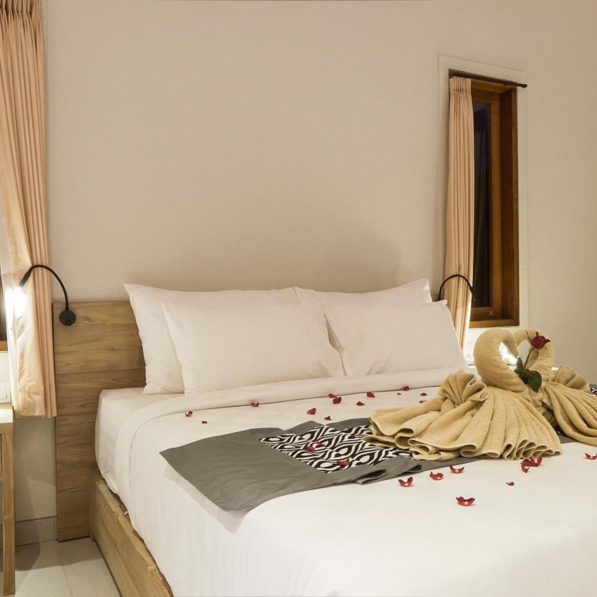 2 Bedrooms, Villa