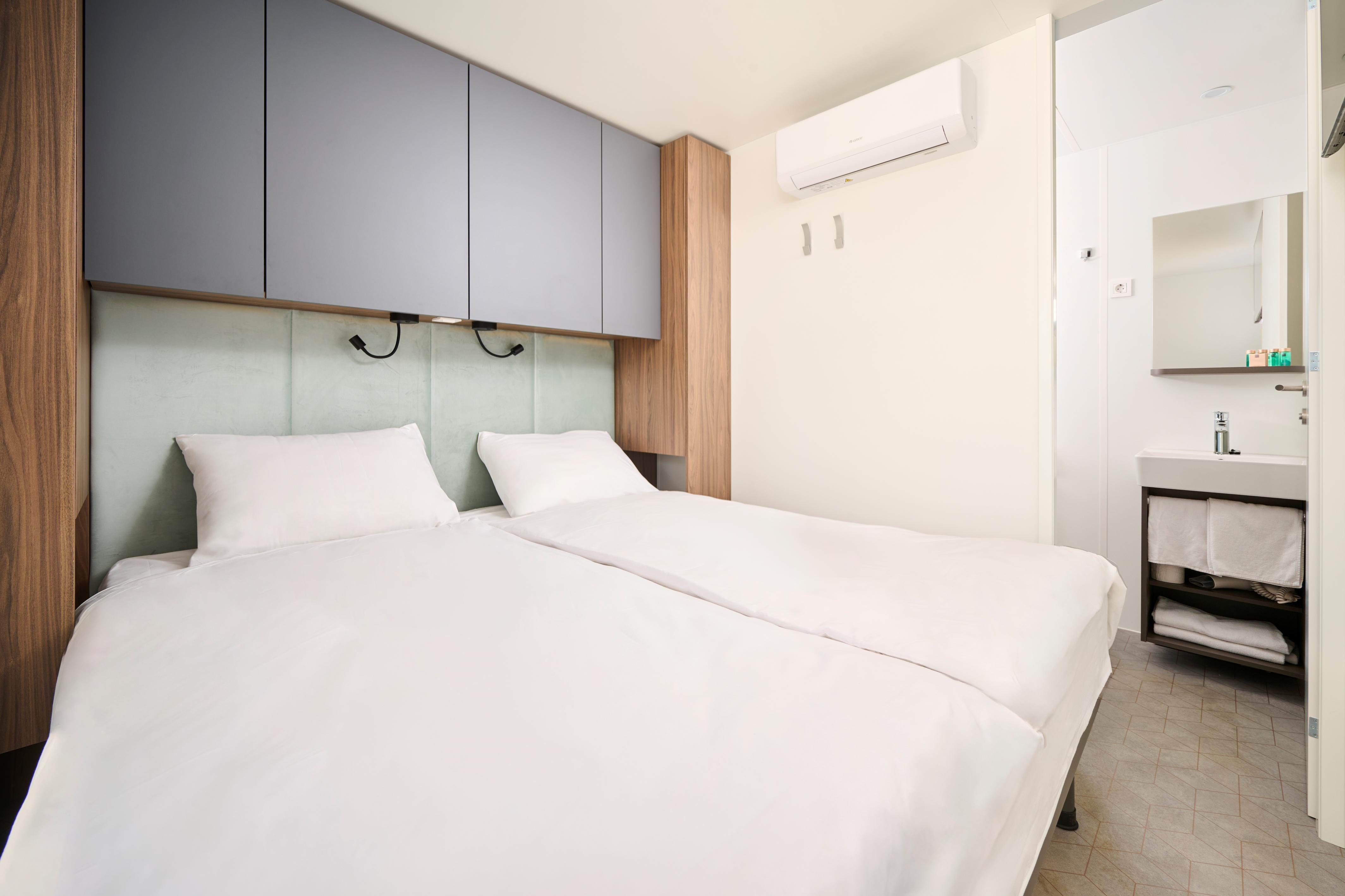 2 Bedrooms, Mobile Home, Premium, Terrace