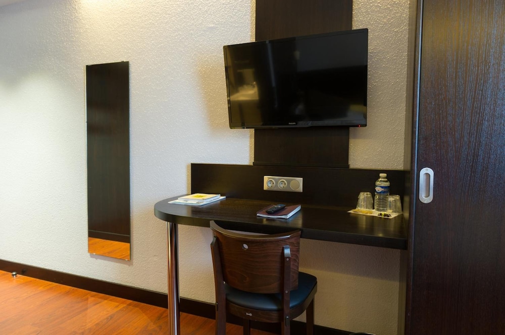 Cottage Logis Hotel-Restaurant 46/57