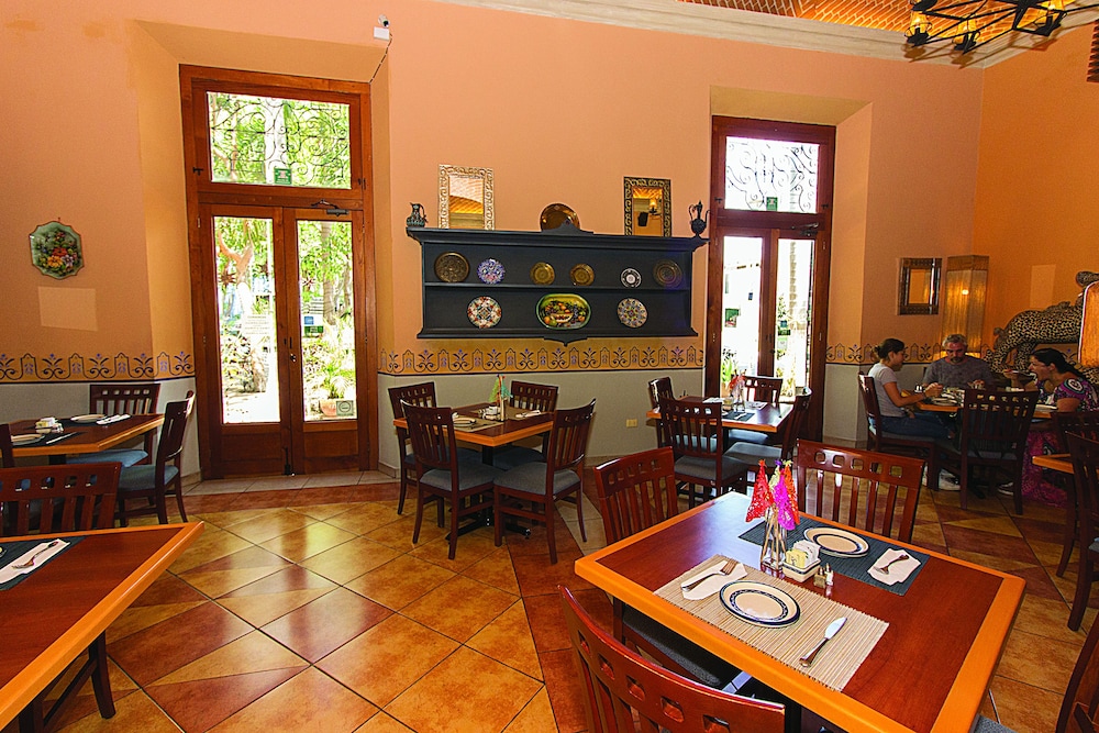 Hotel Casa San Angel 45/68