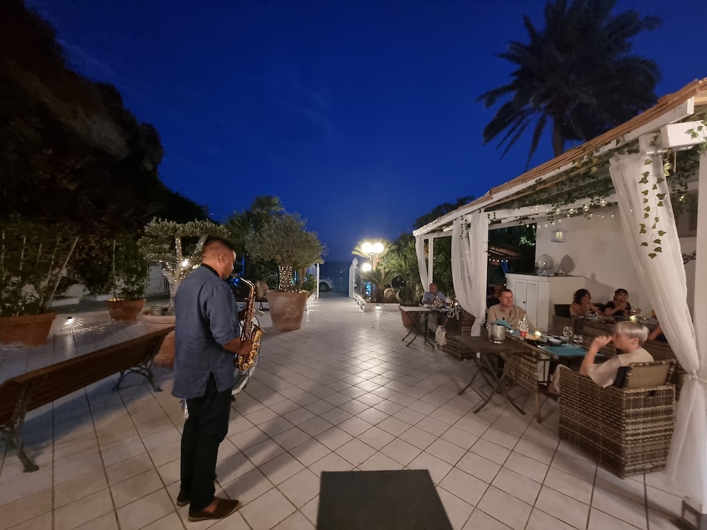 Hotel Villa Bina 44/66