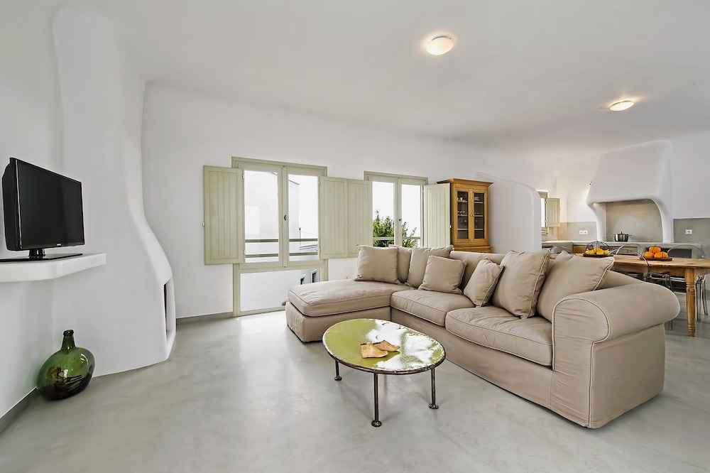 Pyrgos Terrace House 12/23