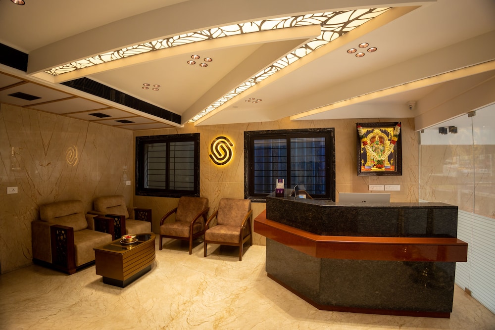 Hotel Grand Sabarees 14/21