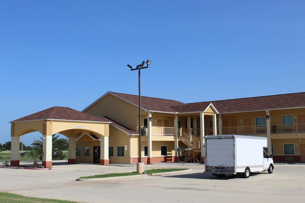 Horizon Inn & Suites 7/36