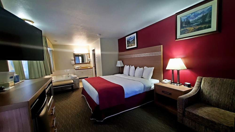 Travelodge by Wyndham Golden Sportsman Lodge 6/44