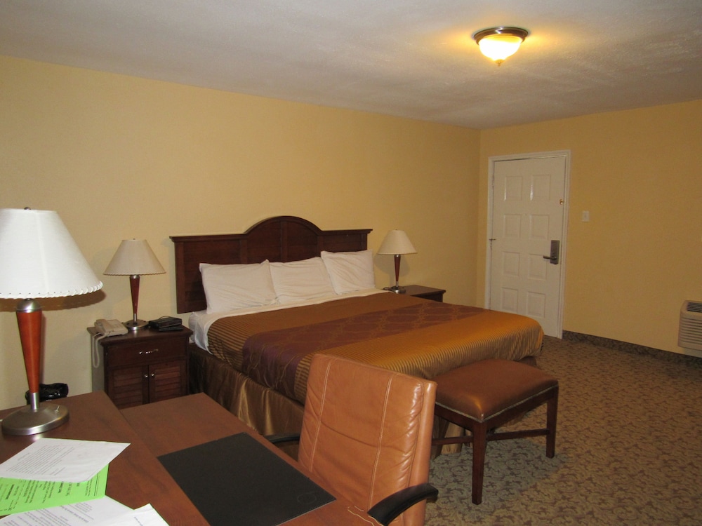 Alvin Extended Stay 12/62