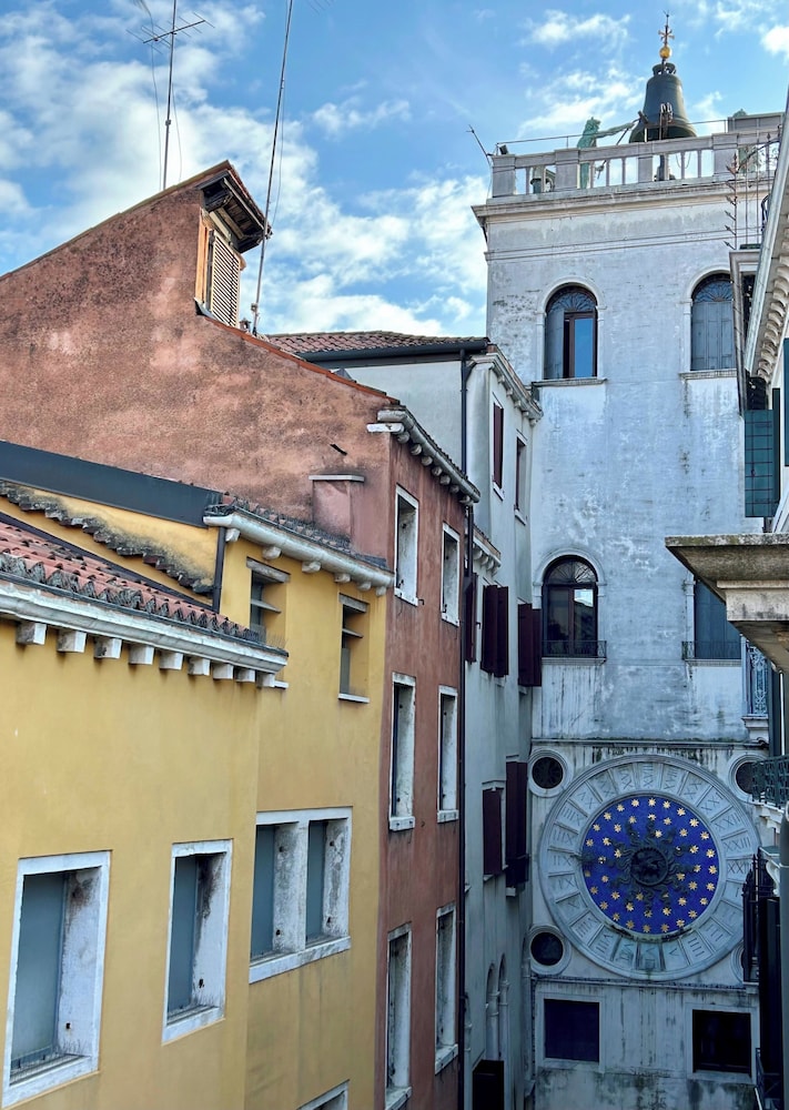 Torre dell Orologio Suites 4/60