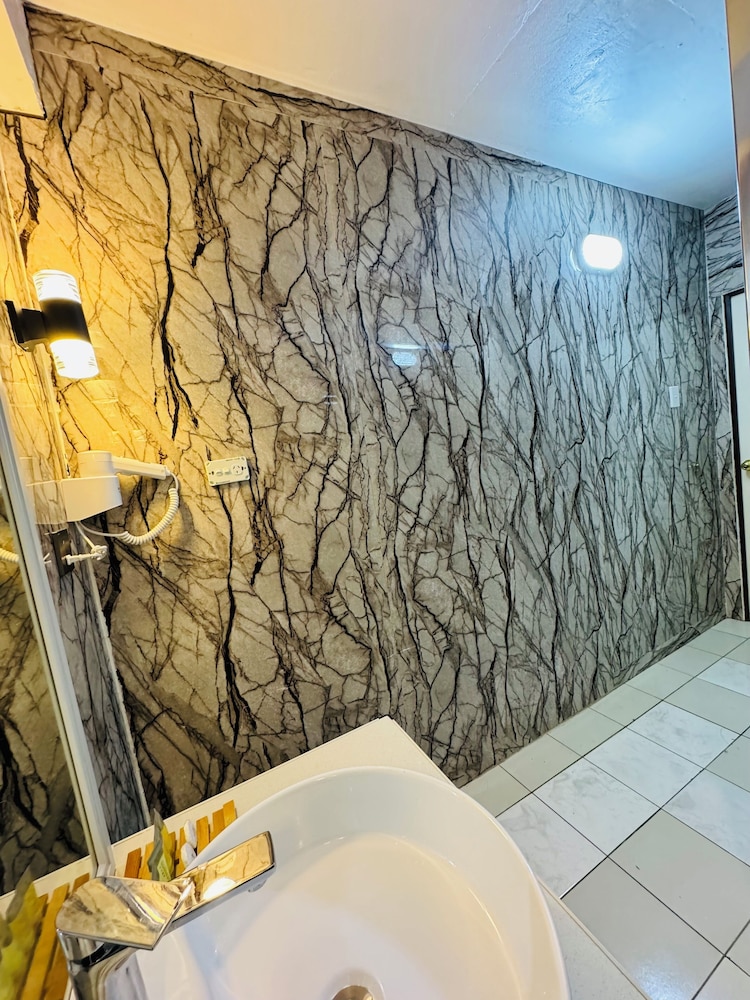 Moatoga Hotel 49/50