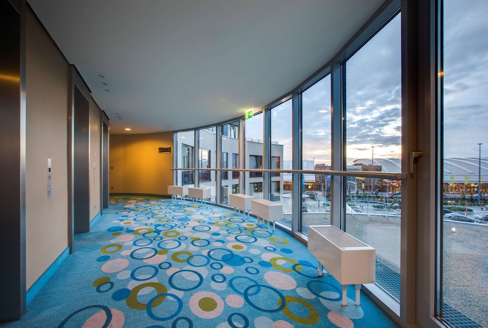Radisson Blu Hotel, Hamburg Airport 24/66