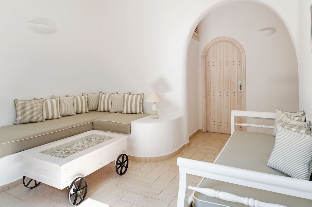 Evgenia Villas Amp Suites 44/63