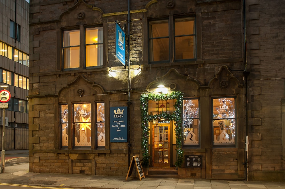 The Royal Hotel and Bar 2/35