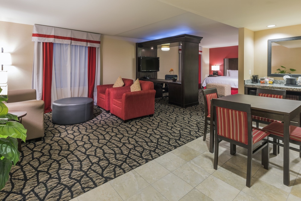 Hampton Inn and Suites Salt Lake City / Univ Foothill Dr UT 53/69