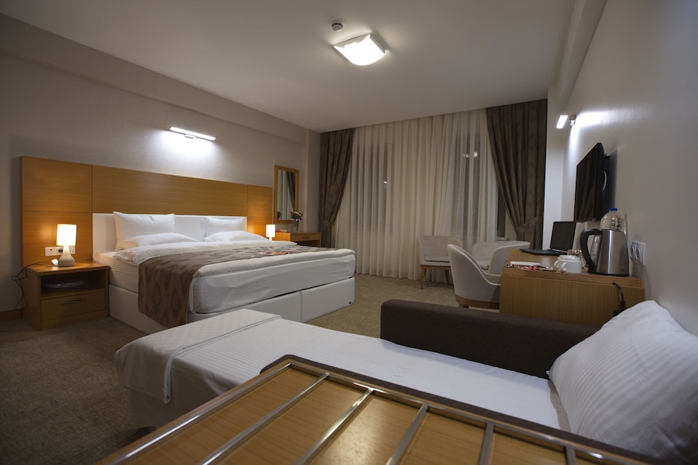MIEN SUITES 17/29