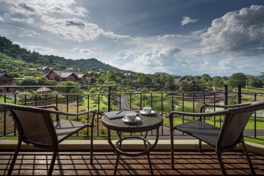 Patravana Resort 24/44