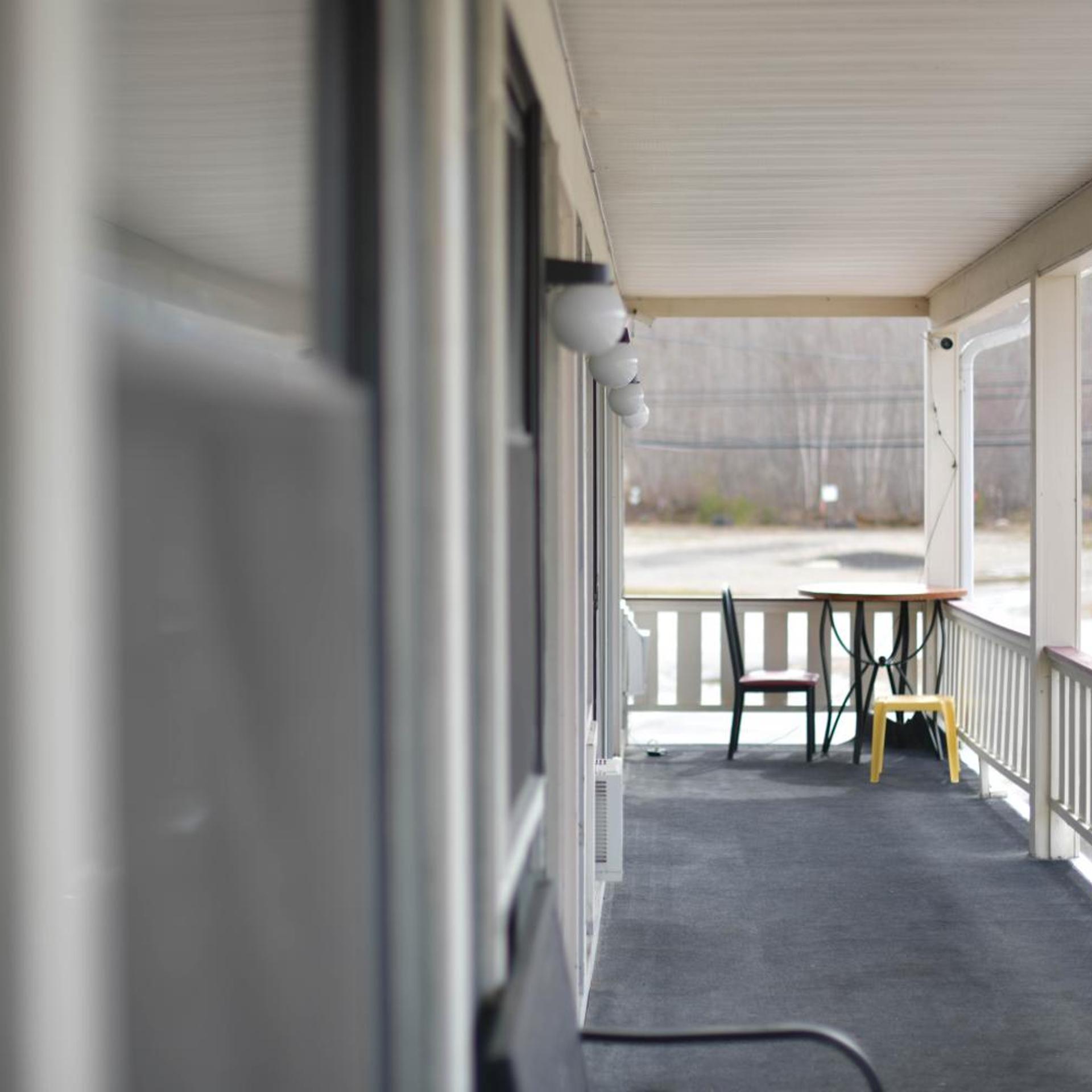 Briarwood motor inn 36/41