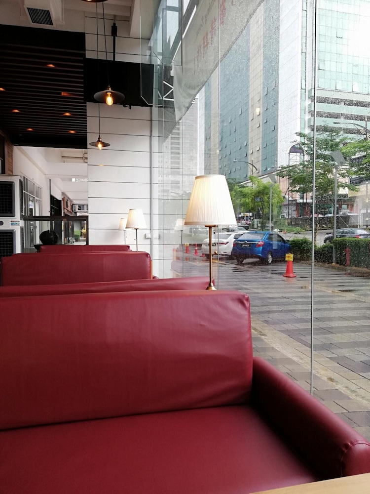 Twin Galaxy Residences 34/36