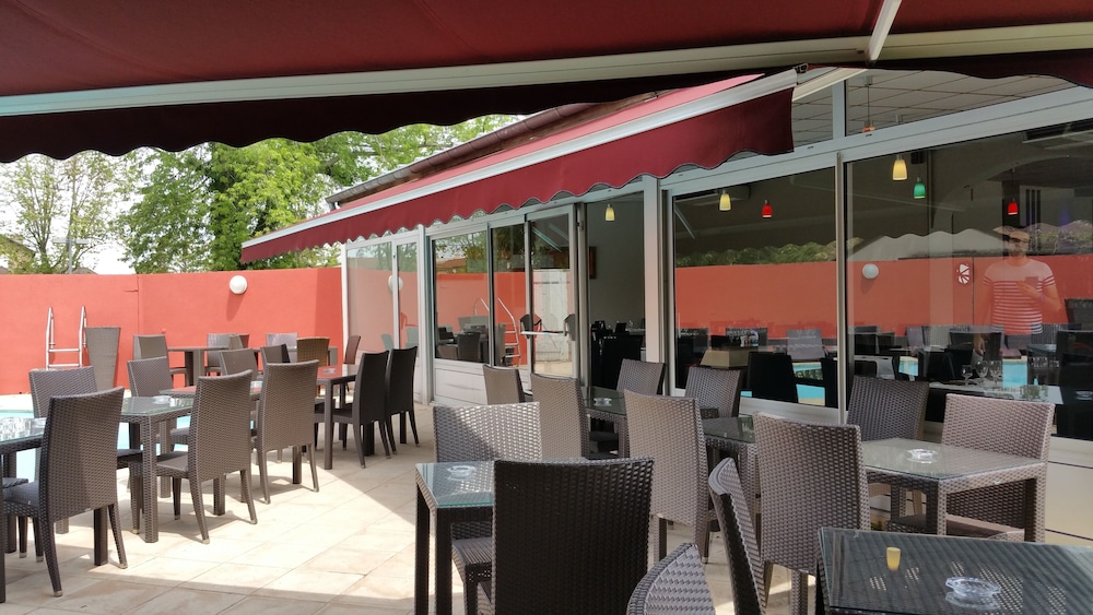 Escatel Hotel 46/60