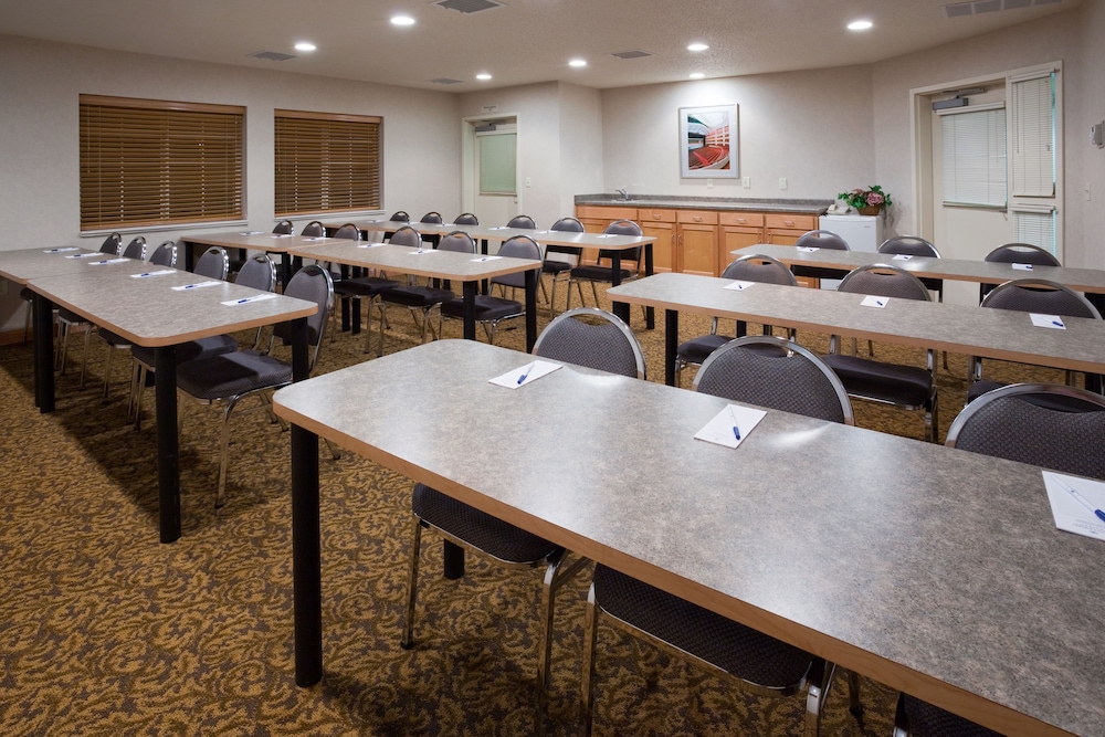 Candlewood Suites Appleton 31/38