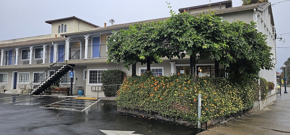 Bay Front Inn Santa Cruz 6/55