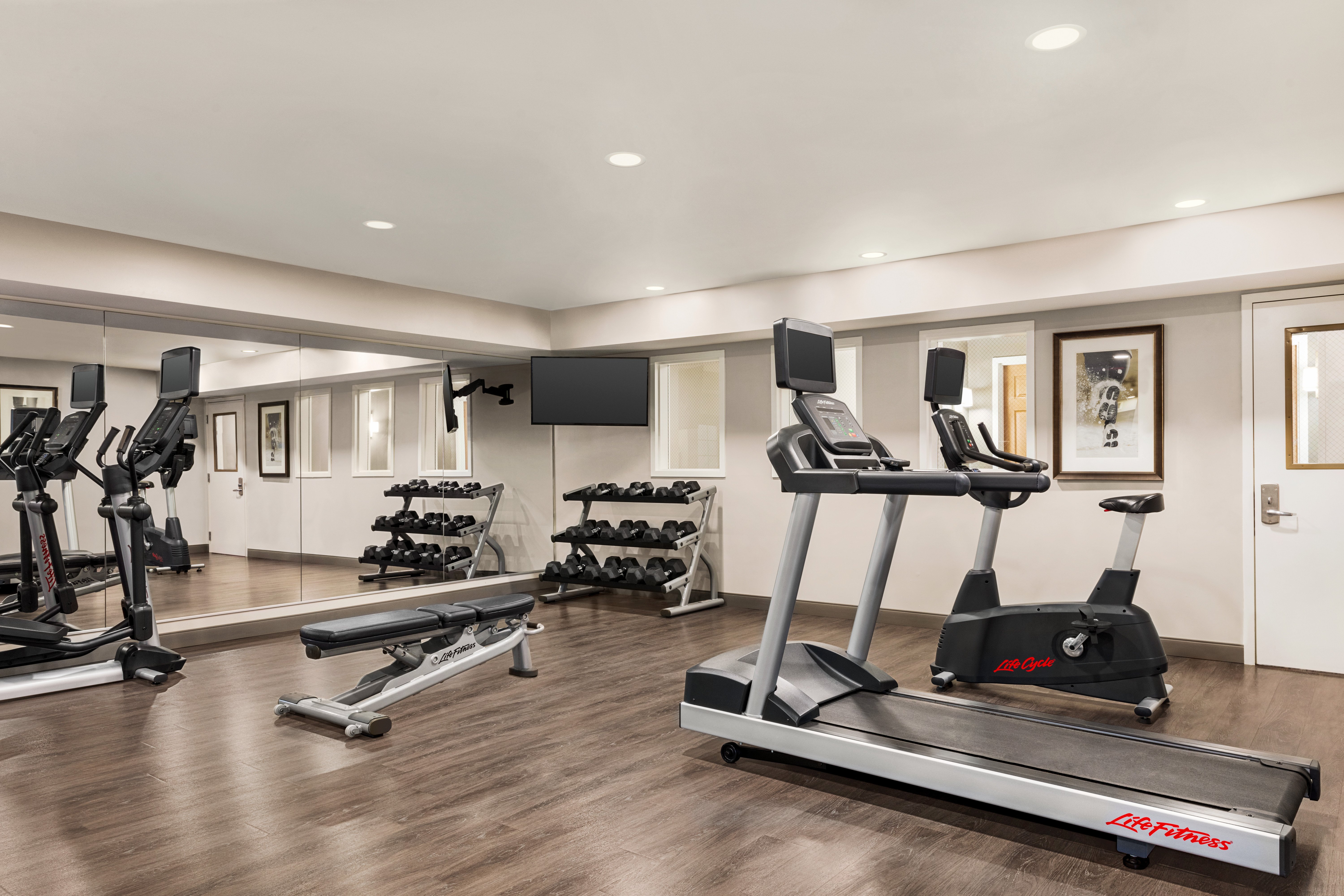 Staybridge Suites Fort Wayne 31/59