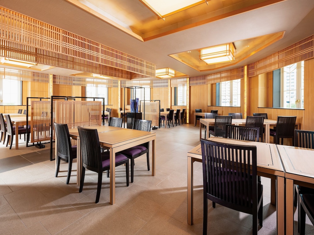 Takarazuka Hotel 43/49