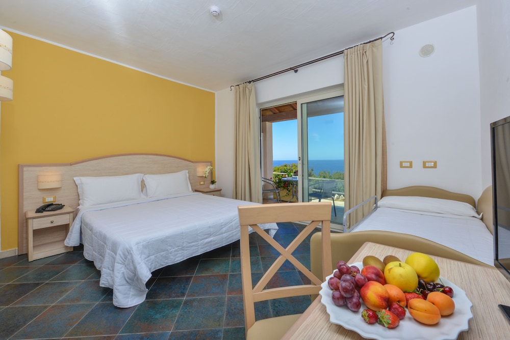 Castelsardo Resort 10/50