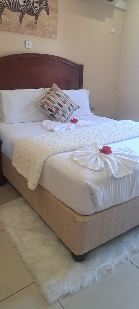 Comfort Palace Guest House Kasane 9/28