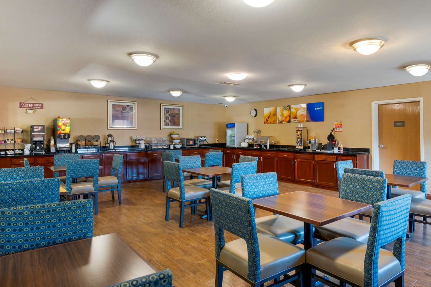 Comfort Inn & Suites Cincinnati Eastgate 31/40